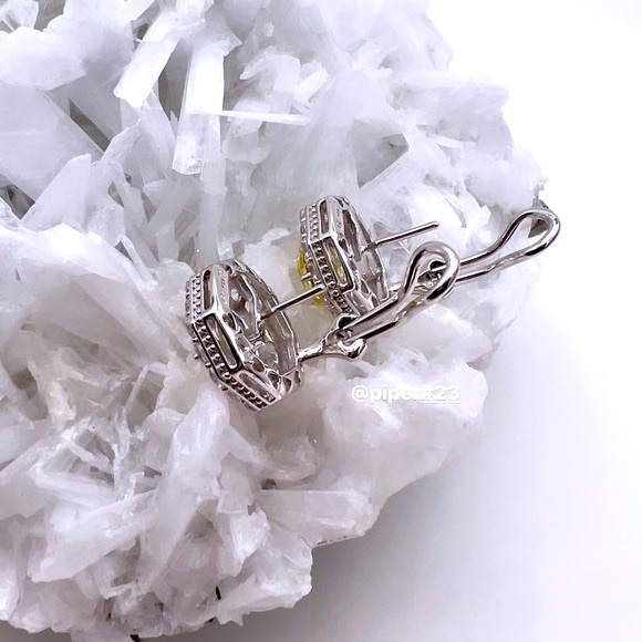 NWT Judith Ripka 4 carat Canary Crystal & White Topaz Casablanca Button Earrings - Picture 9 of 12